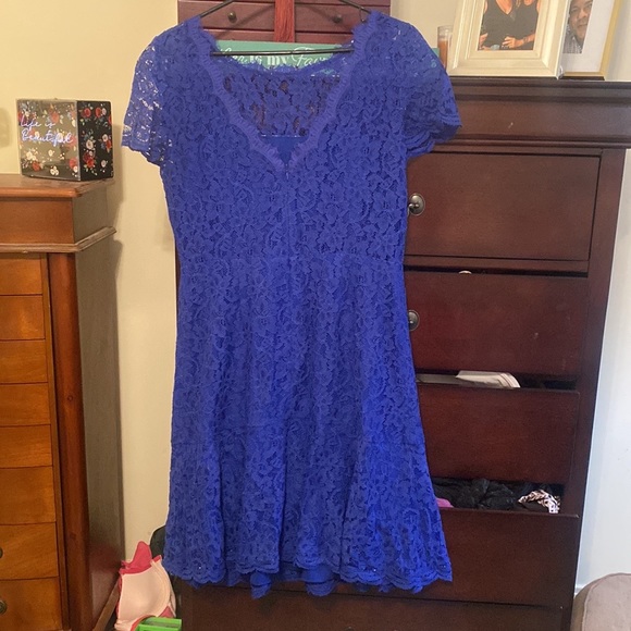 Diane von Furstenberg Blue Barbara Scalloped Floral Lace Sheath Cktl Dress 12 - Picture 2 of 3